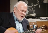 GUNTHER EMMERLICH singt und liest