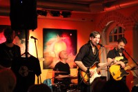 Livekonzerte mit internationalen Bands und Musikern
