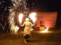 Feuriger Abend auf Burg Rabenstein: 4-Gänge-Menü, Feuershow & Feuerzangenbowle