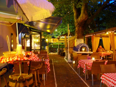 Meze-Bar Oinothiki Sirtakias