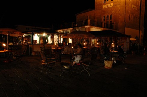 Casimir Restaurant