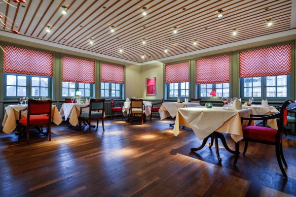 HARDY'S Bar & Restaurant