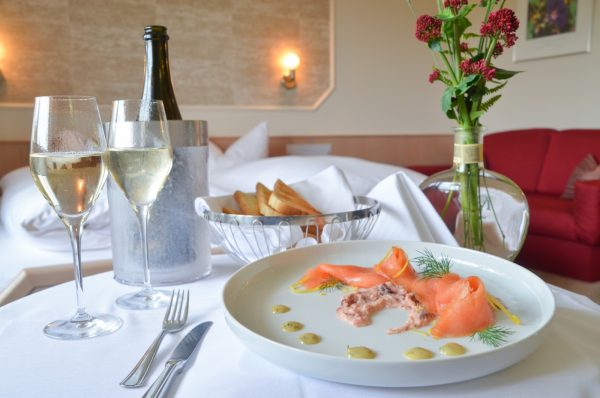 Restaurant Castell - Das Hotel - Restaurant für Wanderer und Feinschmecker in Leinsweiler