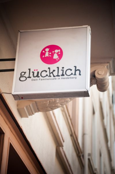 glücklich Café und Bar