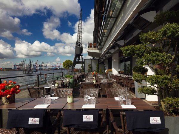 am kai | restaurant. seafood. drinks. elbblick