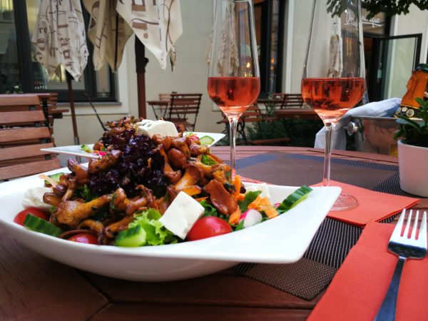 Dominique / Café, Brasserie, Bar