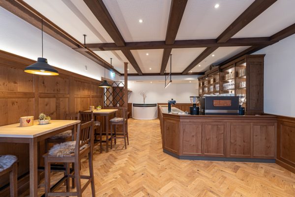 Bräustüberl  Biergarten Hotel Schattenhofer