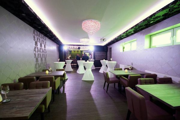 Diadem Lounge