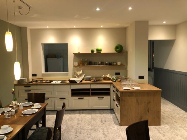 Hotel, Restaurant und Weinhandel Weinbek 