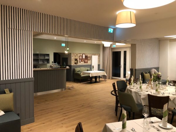 Hotel, Restaurant und Weinhandel Weinbek 
