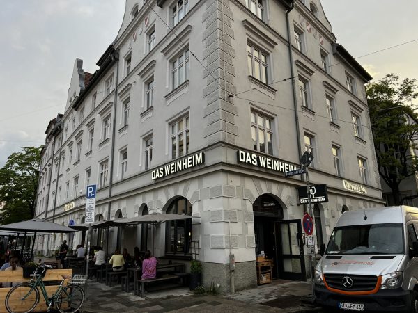 Das Weinheim, München