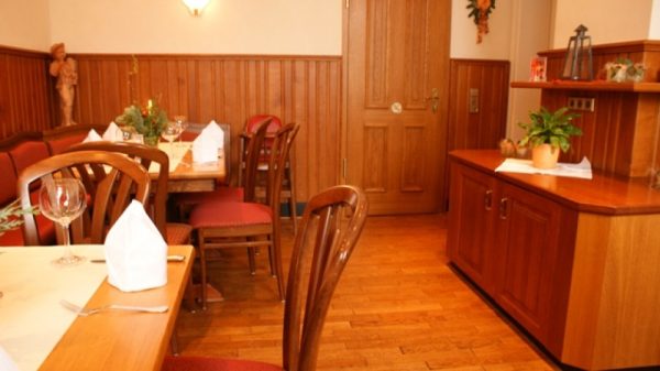 Lönskrug - Hotel Restaurant Biergarten