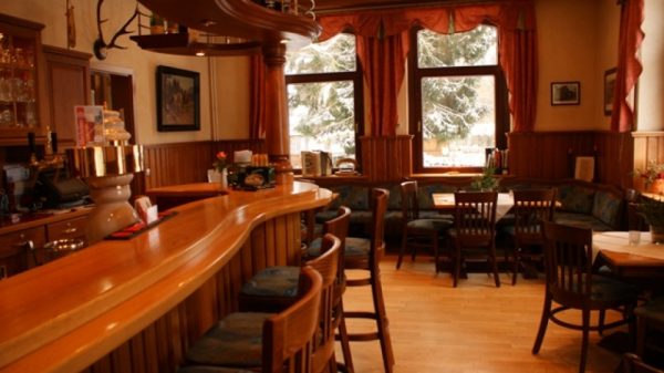 Lönskrug - Hotel Restaurant Biergarten