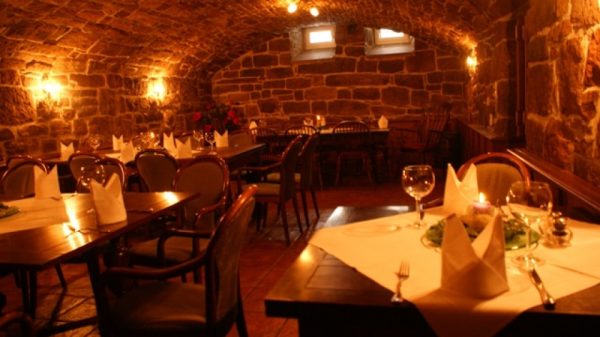 Lönskrug - Hotel Restaurant Biergarten