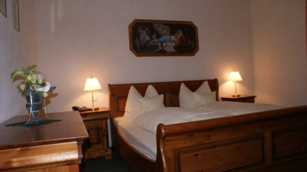Lönskrug - Hotel Restaurant Biergarten