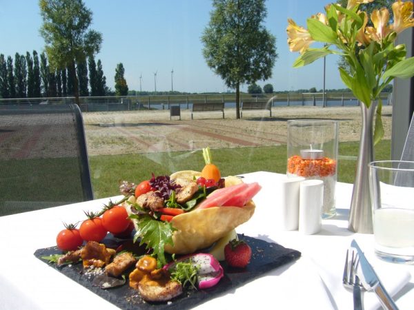Starwalker Restaurant im INNSIDE Bremen