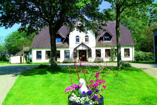 Mittenmang - Hofcafé