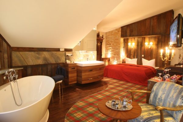 Wellnesshotel Seeschlößchen - Hotelrestaurant Sandak, Senftenberg