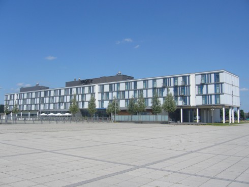 Starwalker Restaurant im INNSIDE Bremen