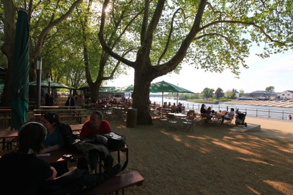 Königsbacher Biergarten am Deutschen Eck