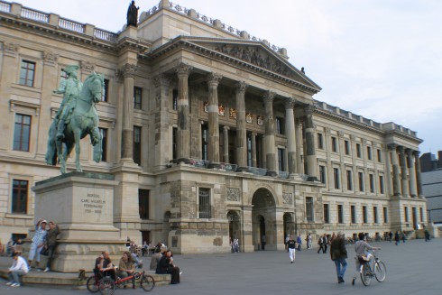 Tiziano Schloss Lounge