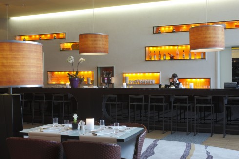 Ellipse Lounge