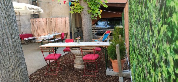 Kulturforum Logenhaus - Biergarten im Logenhof