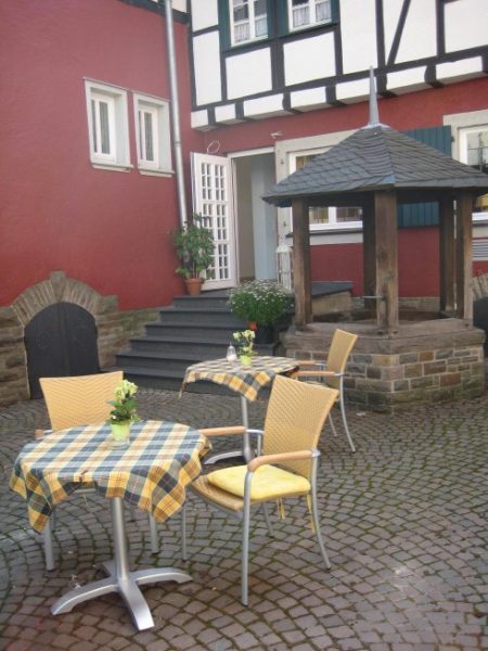 Restaurant En de Höll 