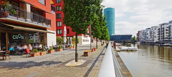 Cron am Hafen