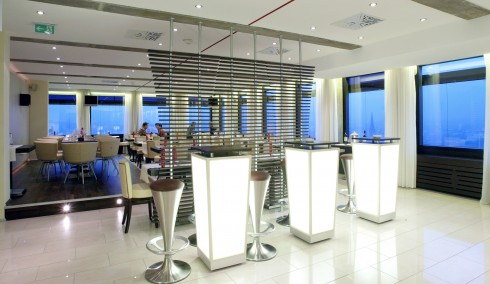 21.twenty one - lounge.café bar.deli-resto