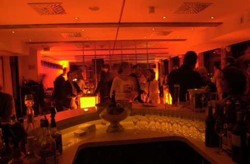 21.twenty one - lounge.café bar.deli-resto