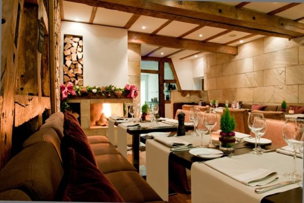 VESPERS Restaurant & Bar
