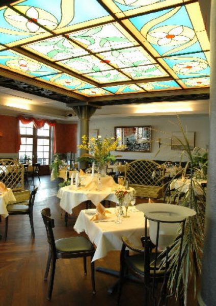 Casimir Restaurant