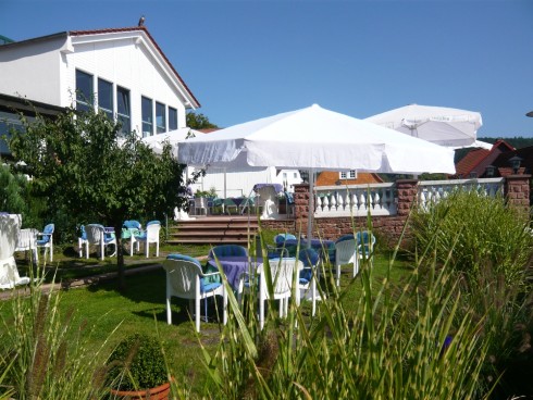 Ringhotel Siegfriedbrunnen , Gras-Ellenbach