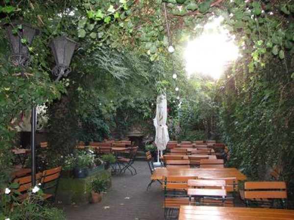 Zum goldenen Adler