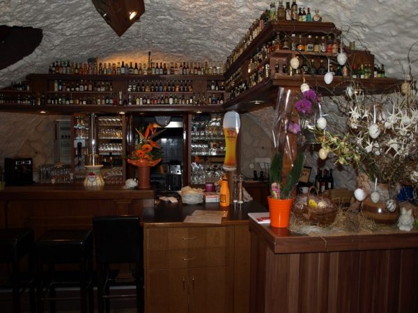 Bacchus Keller