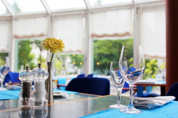 GLOBANA Airport Hotel - Restaurant Globe