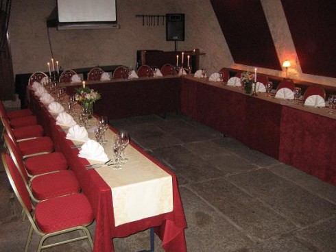 Restaurants im Frenzelhof Gotisches Hallenhaus & Wurzelkeller 