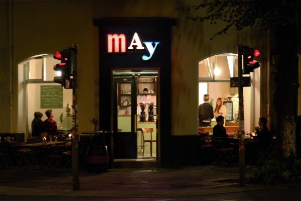 May Am Ufer, Berlin
