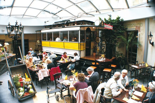 DRESDEN 1900