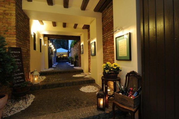 Alta Villa