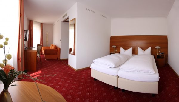 Hotel zur Pfalz Kandel GmbH & Co. KG