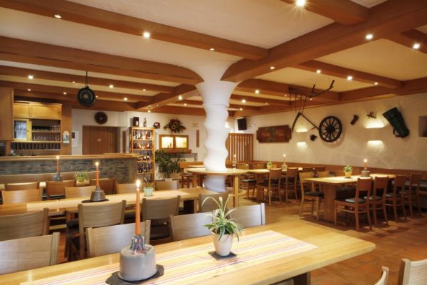 Hotel-Pension-Weingut Fröhliches Weinfaß