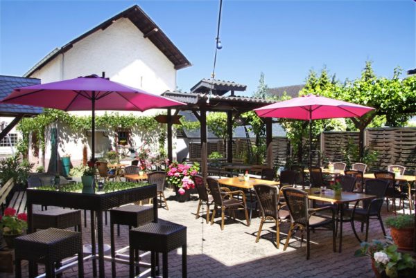 Hotel-Pension-Weingut Fröhliches Weinfaß
