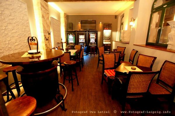 ZUCKELHÄUSER BRASSERIE - Restaurant & Sportsbar