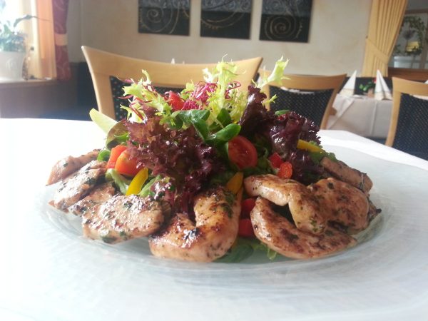 Luckai Hotel & Restaurant
