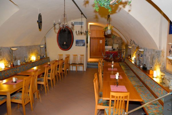 Beim Zöpfleswirt Weinstube Restaurant u. Pension