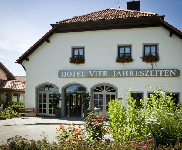 Karoli Stuben im Hotel Vier Jahreszeiten