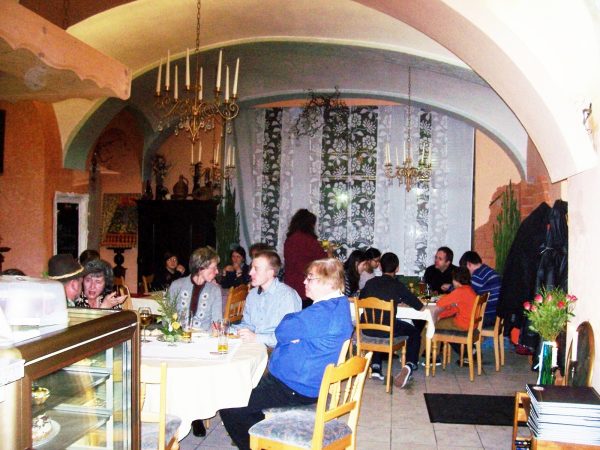 Cafe Bar Losburg Restaurant